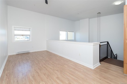 323-599 Pandora Ave, Victoria, BC - Indoor Photo Showing Other Room
