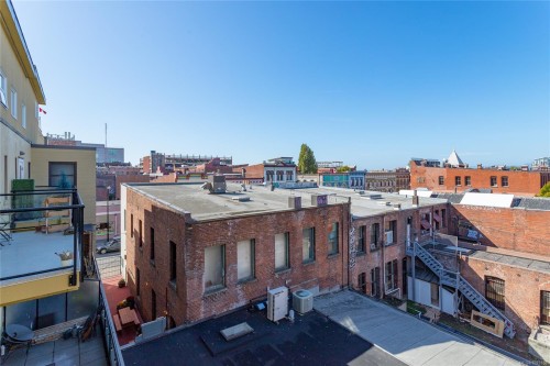323-599 Pandora Ave, Victoria, BC - Outdoor