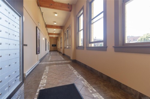 323-599 Pandora Ave, Victoria, BC - Indoor Photo Showing Other Room