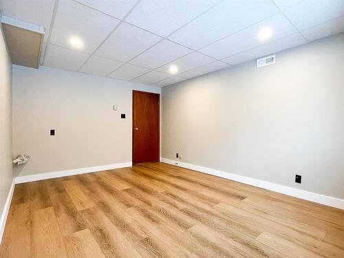 6 Beech Cresent, Ear Falls, ON - Indoor Photo Showing Other Room