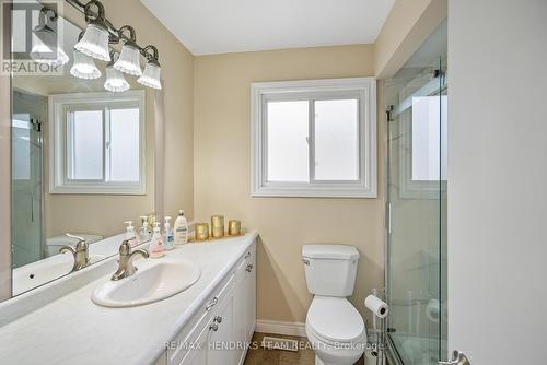 415 Riverside Drive, Welland (Broadway), ON - Indoor Photo Showing Bathroom