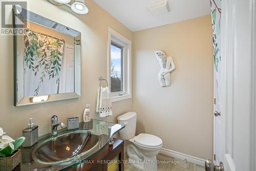 415 Riverside Drive, Welland (Broadway), ON - Indoor Photo Showing Bathroom
