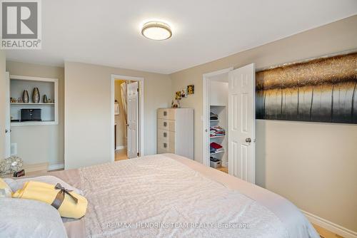 415 Riverside Drive, Welland (Broadway), ON - Indoor Photo Showing Bedroom