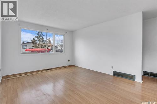 3205 33Rd Street W, Saskatoon, SK - Indoor Photo Showing Other Room