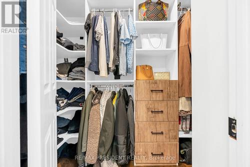 6200 Osprey Boulevard, Mississauga, ON - Indoor With Storage