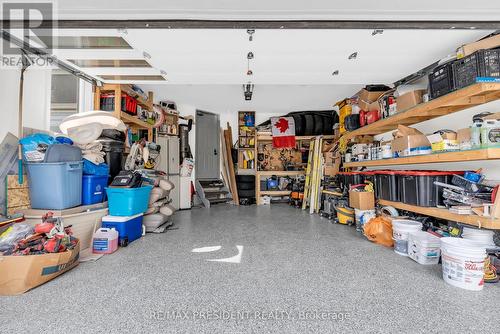6200 Osprey Boulevard, Mississauga, ON - Indoor Photo Showing Garage