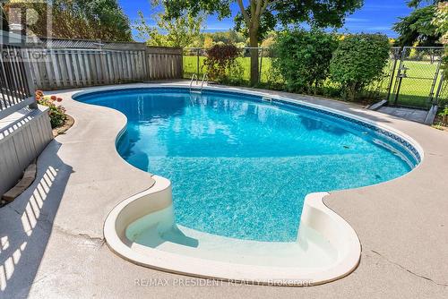 6200 Osprey Boulevard, Mississauga, ON - Outdoor With In Ground Pool With Deck Patio Veranda With Backyard