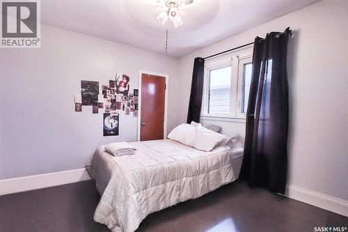 513 10Th Street E, Prince Albert, SK - Indoor Photo Showing Bedroom