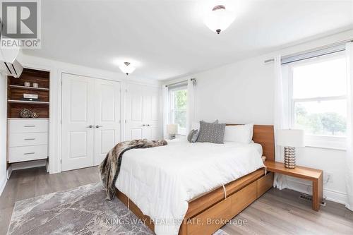 2594 Bromsgrove Road, Mississauga, ON - Indoor Photo Showing Bedroom