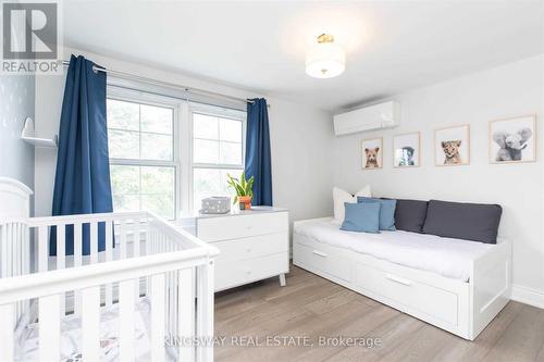 2594 Bromsgrove Road, Mississauga, ON - Indoor Photo Showing Bedroom