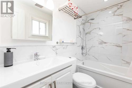 2594 Bromsgrove Road, Mississauga, ON - Indoor Photo Showing Bathroom