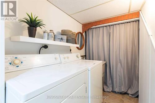 2594 Bromsgrove Road, Mississauga, ON - Indoor Photo Showing Laundry Room