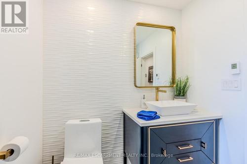 23 West Hampton Road, St. Catharines, ON - Indoor Photo Showing Bathroom