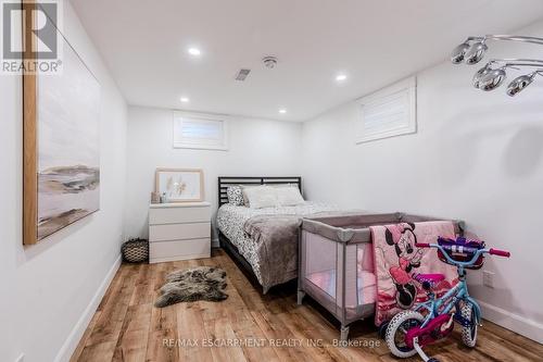 23 West Hampton Road, St. Catharines, ON - Indoor Photo Showing Bedroom