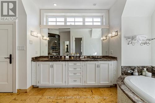 1476 Carmen Drive, Mississauga, ON - Indoor Photo Showing Bathroom