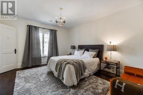 1476 Carmen Drive, Mississauga, ON - Indoor Photo Showing Bedroom