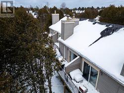 Wonderful west facing back deck area - 