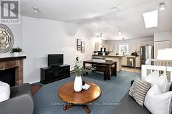 Open concept upper floor - 