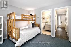 Primary bedroom with ensuite - 