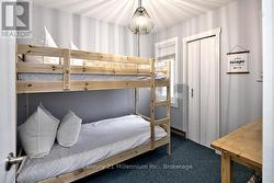 Second bedroom on ground floor w/closet - 