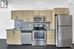 311 - 16 MCADAM AVENUE  Toronto (Yorkdale-Glen Park), ON M6A 1S5