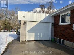 Attached car garage - 