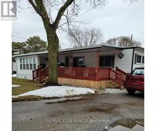 13 - 1940 LONDON LINE  Sarnia, ON N7V 1B5