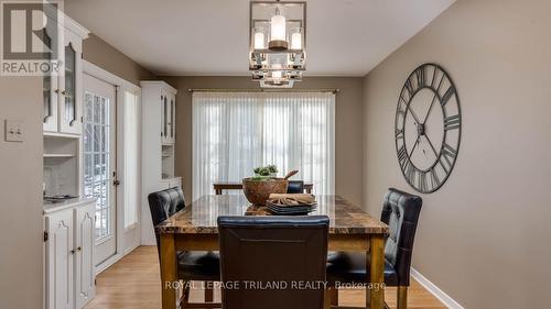 7 Briarhill Place, London East (East A), ON - Indoor Photo Showing Dining Room