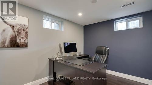 7 Briarhill Place, London East (East A), ON - Indoor Photo Showing Office