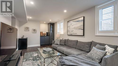 7 Briarhill Place, London East (East A), ON - Indoor Photo Showing Living Room