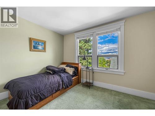 141 Connaught Road, Kamloops, BC - Indoor Photo Showing Bedroom