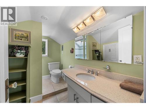 141 Connaught Road, Kamloops, BC - Indoor Photo Showing Bathroom