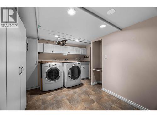 141 Connaught Road, Kamloops, BC - Indoor Photo Showing Laundry Room