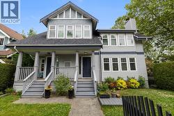 103 W 15TH AVENUE  Vancouver, BC V5Y 1X8