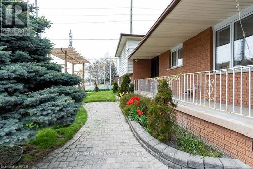 146 HARVIE ROAD  Barrie, ON L4N 9E3