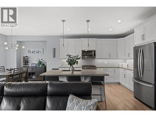 2573 Crown Crest Drive, West Kelowna, BC - Indoor Photo Showing Kitchen With Upgraded Kitchen