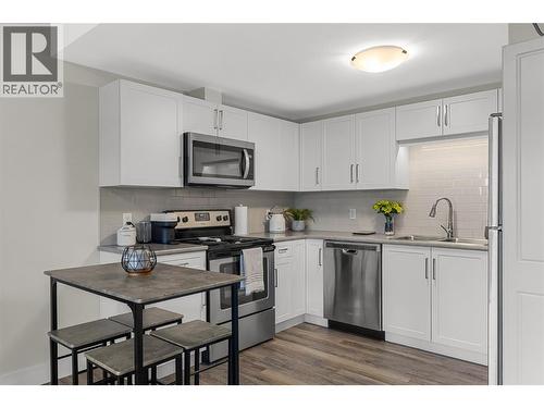 2573 Crown Crest Drive, West Kelowna, BC - Indoor Photo Showing Kitchen With Double Sink