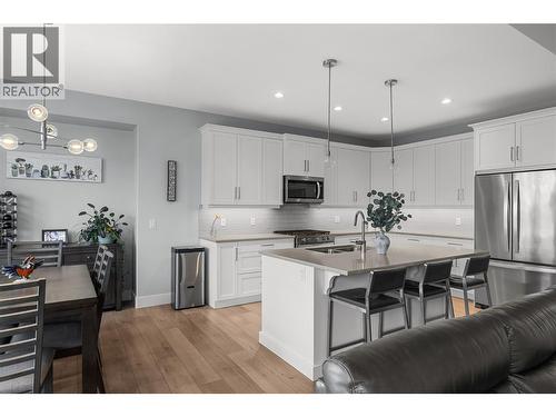 2573 Crown Crest Drive, West Kelowna, BC - Indoor Photo Showing Kitchen With Upgraded Kitchen