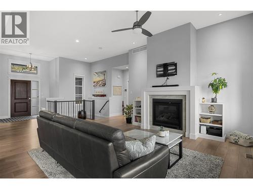 2573 Crown Crest Drive, West Kelowna, BC - Indoor Photo Showing Living Room With Fireplace