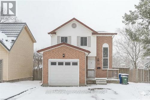 11 SAGEWOOD PLACE  Guelph (Kortright West), ON N1G 3M8