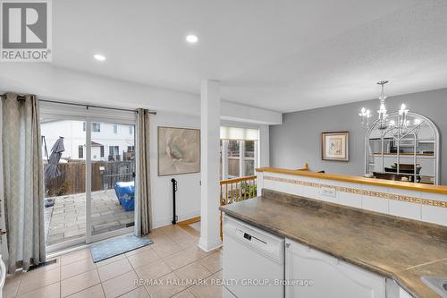 142 Inverkip Avenue, Ottawa, ON - Indoor Photo Showing Kitchen