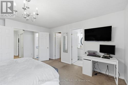 142 Inverkip Avenue, Ottawa, ON - Indoor Photo Showing Bedroom