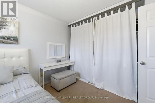 142 Inverkip Avenue, Ottawa, ON - Indoor Photo Showing Bedroom