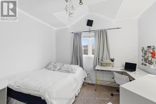 142 Inverkip Avenue, Ottawa, ON - Indoor Photo Showing Bedroom