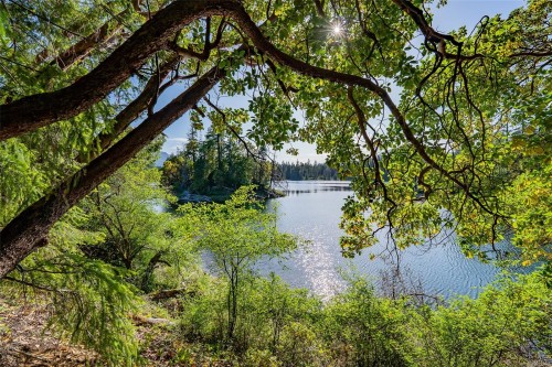 1100 Keith Rd, Qualicum Beach, BC 