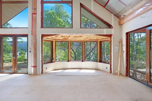 1100 Keith Rd, Qualicum Beach, BC 