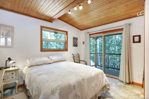 1100 Keith Rd, Qualicum Beach, BC 