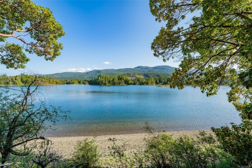 1100 Keith Rd, Qualicum Beach, BC 