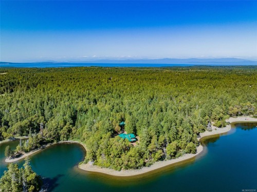 1100 Keith Rd, Qualicum Beach, BC 