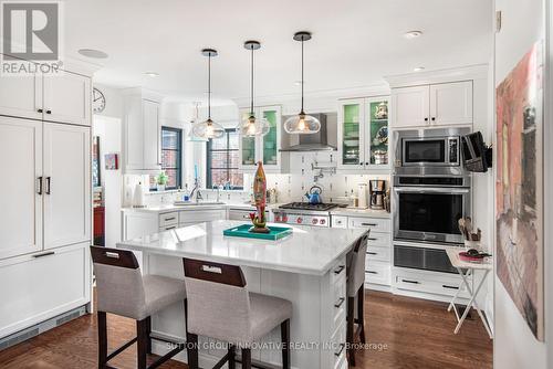 170 Haddon Avenue N, Hamilton, ON - Indoor Photo Showing Kitchen With Upgraded Kitchen